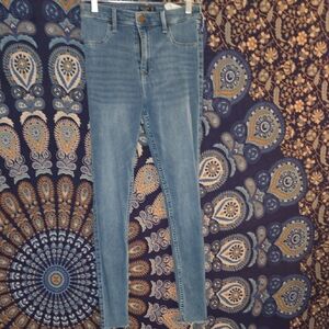 Abercrombie &Fitch Sz 6 Reg 28 High Rise Jegging